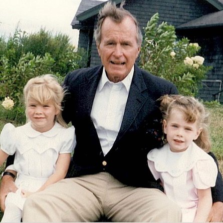 джордж буш-старший, внучки