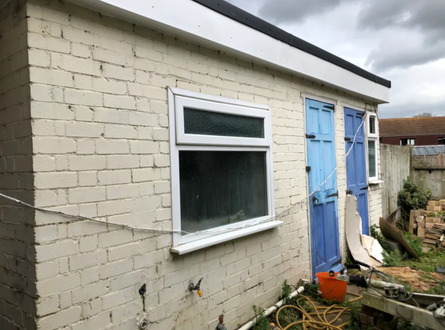 Халатні будівельники, ремонт в будинку, майстри, Мілтон-Кінс, Клер Гарріс, багатодітна матір, курйози