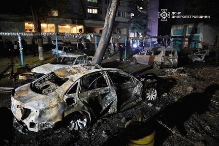 Атака Шахедов, Днепр, пожар, автомобиль, стоянка