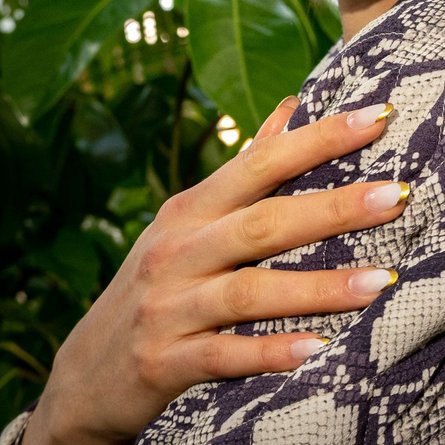 манікюр френч з золотом