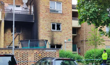 В Великобритании, семья сгорела заживо из-за бракованной детали от электровелосипеда, несчастный случай