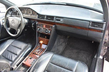универсал Mercedes-Benz E36 AMG, Mercedes-Benz E36 AMG салон, Mercedes-Benz E36 AMG передняя панель, продажа Mercedes-Benz E36 AMG, Mercedes-Benz E36 AMG интерьер