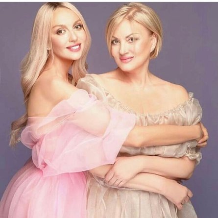 Співачка Оля Полякова, оля полякова, мама, оля полякова мама, маша єфросиніна