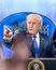 "Україні треба змінити лідера": Трамп знову звинуватив Зеленського в атаках на російські НПЗ (відео)
