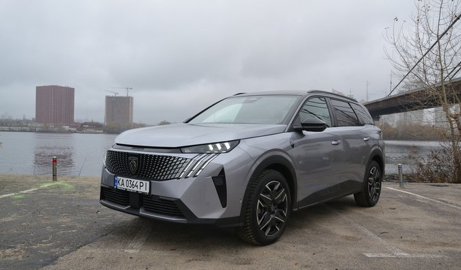 Тест-драйв Peugeot 5008: самый доступный семейный кроссовер в Украине