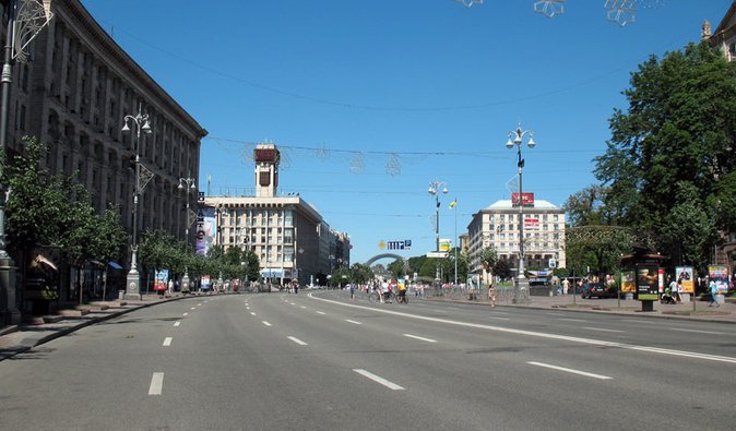 На Крещатике возобновили автомобильное движение