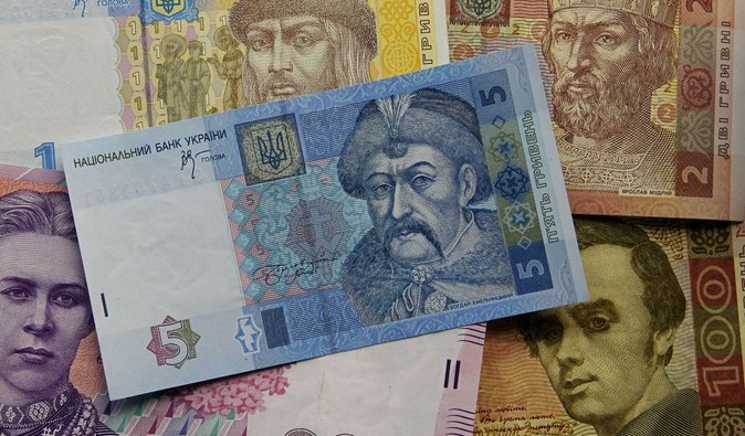 Перестанут быть деньгами: какие гривны со 2 марта не примут магазины и что с ними делать