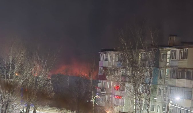 Дроны ударили по Ефремовскому заводу синтетического каучука в Тульской области (видео)