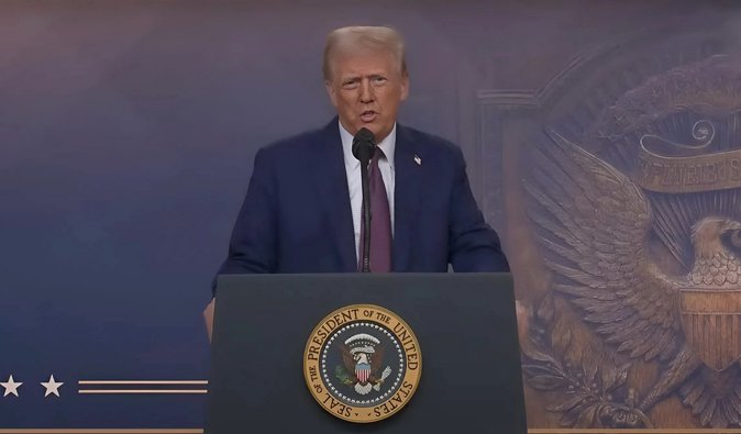 В Давосе Трамп описал план давления на РФ для завершения войны: детали (видео)