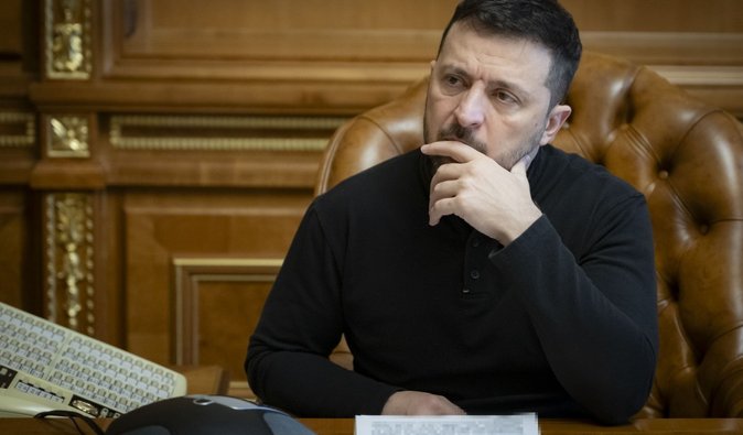 Кулеба, Малюк, Білецький: Зеленський розглядає різні імена на посаду голови СЗР, — ЗМІ