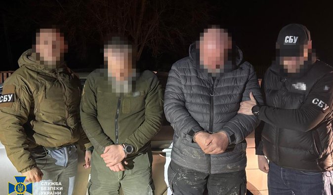 Подделывали документы и помогали сбежать: СБУ разоблачила 13 схем уклонения от мобилизации