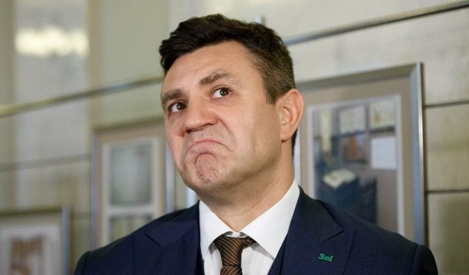 Попри стан здоров'я і арешт: як Миколі Тищенко опинився на засіданні Верховної Ради