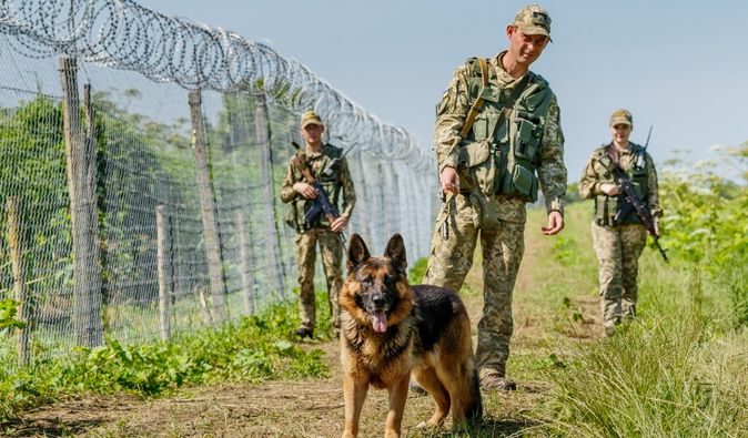 Перелезал через забор: на границе Одесской области и Молдовы застрелили мужчину, – СМИ