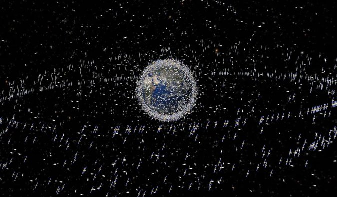 Катастрофа на орбіті: супутники доведеться розміщувати ближче до Місяця, але тільки 10% зможуть вижити