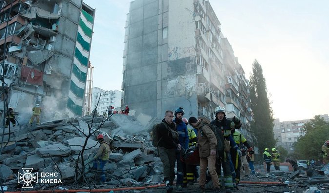 РФ від початку атаки випустила понад 1500 дронів: БПЛА надалі фіксують над Україною, — Зеленський