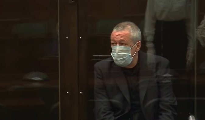 Ефремова перевели на домашний арест и разрешили гулять по Москве, - КП