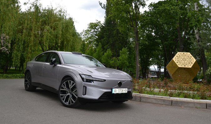 Шик по-скандинавски: тест-драйв нового электромобиля Volvo ES90