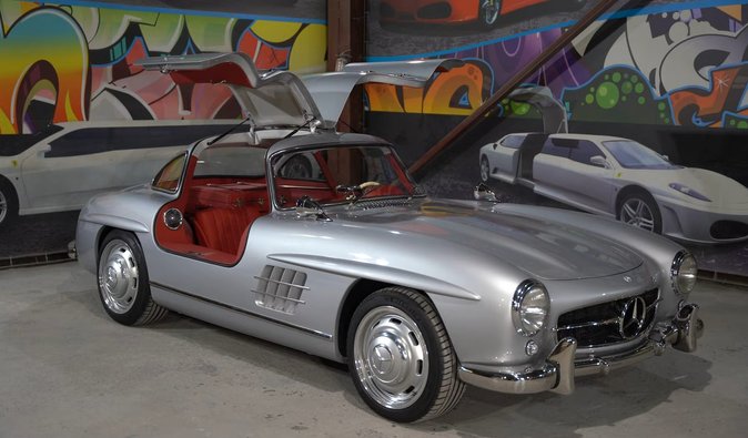 Осовремененная легенда: украинцы воссоздали знаменитый суперкар Mercedes 300 SL (видео)