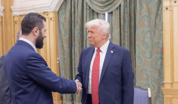 "Молодой, привлекательный парень": Дональд Трамп встретился с новым президентом Сирии