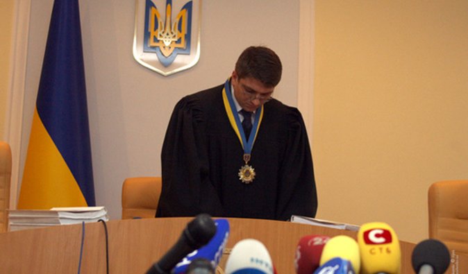 Киреев начал судить девушек, жаривших яичницу на Вечном огне