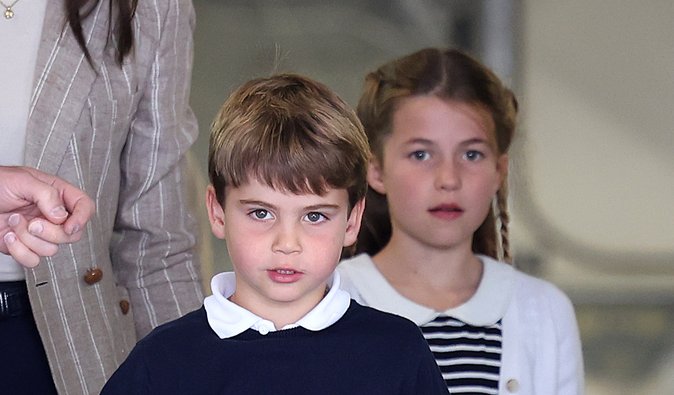 После поражения: принцесса Шарлотта и принц Луи поддержали сборную Англии по футболу (фото)