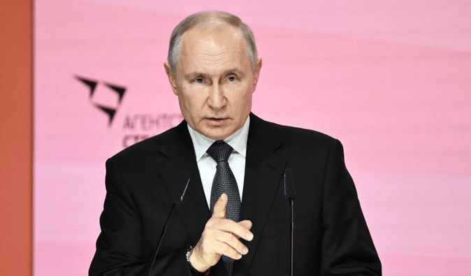 "Брязкає ядерною зброєю": як Путін намагається приховати слабкість РФ заявами про "Сармат", — ISW