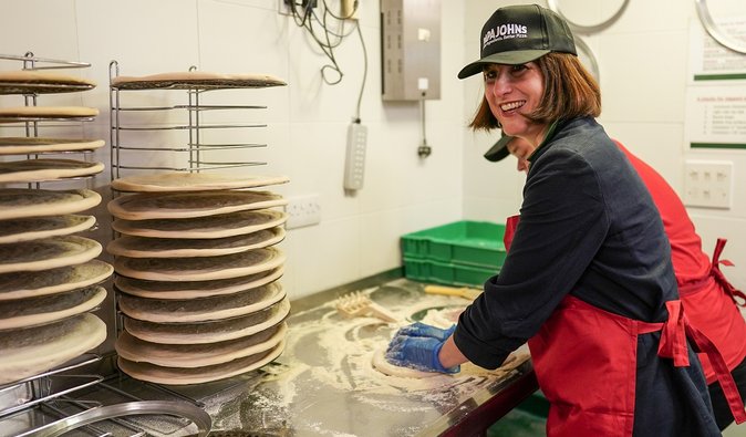 Пиццаметр зашкаливает: из-за угрозы нового военного конфликта в Пентагоне вырос спрос на пиццу (фото)