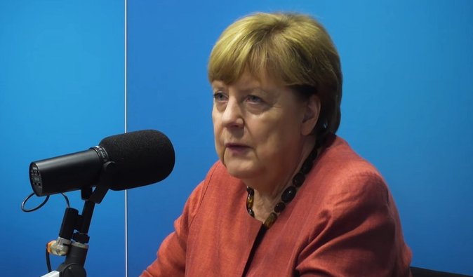 "Ніхто не міг протистояти": Меркель заявила, що без Мінських угод Путін захопив би Україну