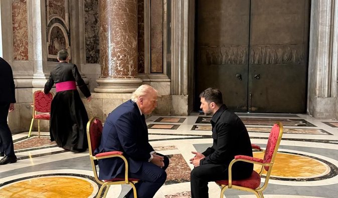 "Блефують усі сторони": про що говорили Трамп та Зеленський у Римі та коли буде перемир'я, — ЗМІ