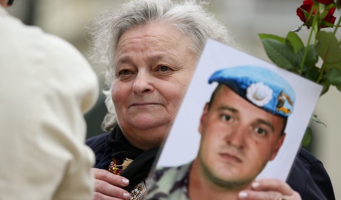 Киевляне почтили память жертв Иловайской трагедии