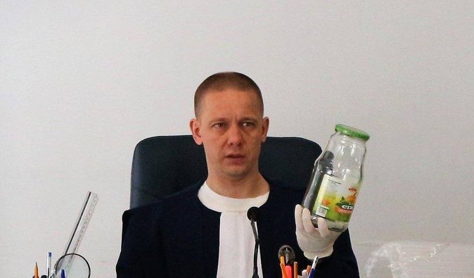 Грошові банки: судді досліджували речові докази у справі Чауса (фото)