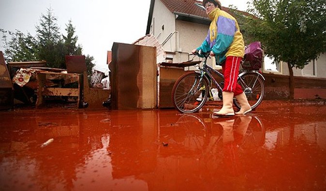 Венгерская компания, на заводе которой произошла утечка токсичных отходов, оштрафована на $646 млн. 