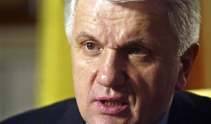 Литвин подписал решение ВР об отмене законопроекта о клевете