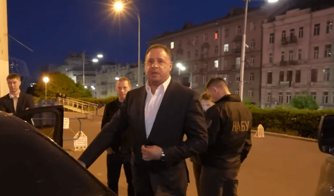 "Подозрение является необоснованным": Ермак после судебного заседания заверил, что останется в Украине