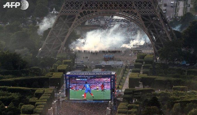 Болельщики сборной Франции устроили беспорядки на финале Евро-2016 в Париже