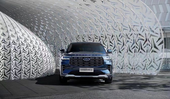 Новый Ford Explorer 2023 официально представлен: что изменилось в кроссовере (фото)