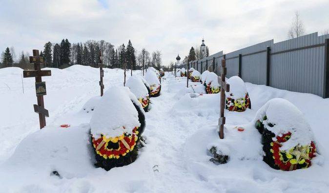 В РФ назвали поименно 200 тысяч солдат ВС РФ, погибших в Украине: какие регионы установили рекорды