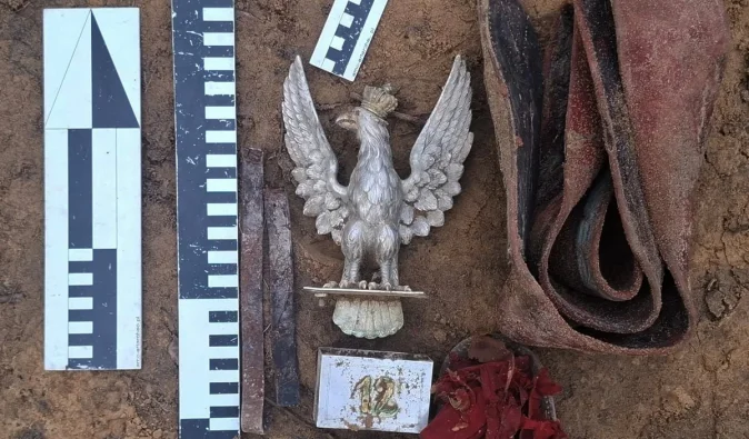 Спрятали еще во времена Второй мировой войны: польские поисковики нашли реликвию военного времени (фото)