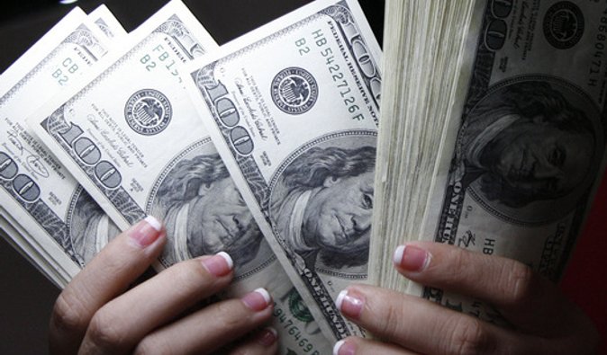 Названы самые популярные суммы взяток в Украине