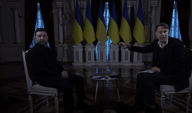 "Бачите, життя": під час інтерв'ю Зеленського для The Guardian двічі зникало світло (відео)