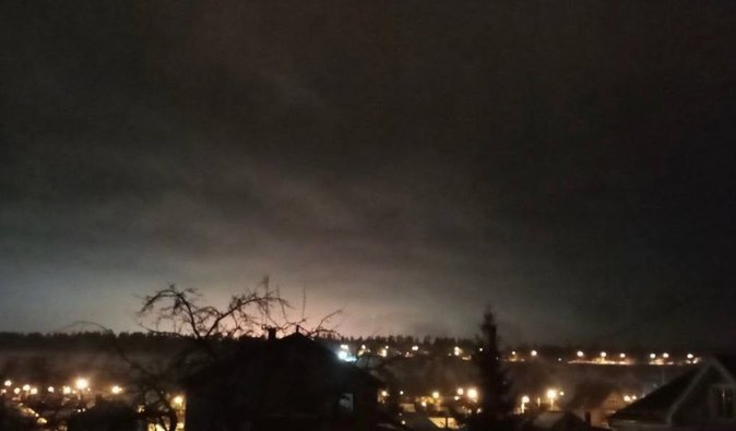 Дорога перекрыта: дроны атаковали один из крупнейших химических заводов России (видео)