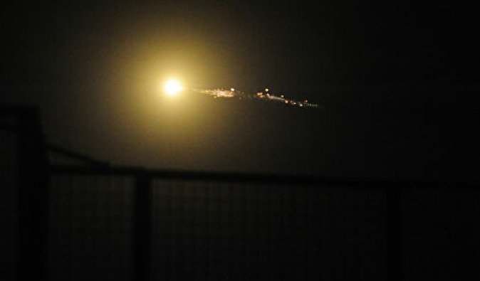 В Киеве и области прогремела серия взрывов: россияне атаковали столицу "Шахедами", вспыхнул пожар