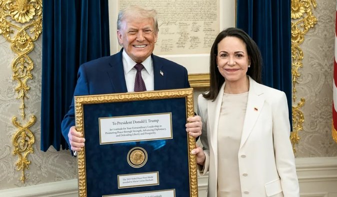 Трамп получил Нобелевскую премию мира, но есть нюанс (фото, видео)