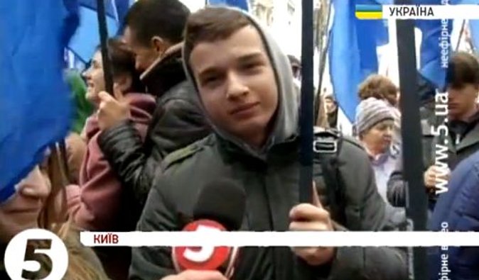 Оппозиция провела в центре Киева многотысячный митинг