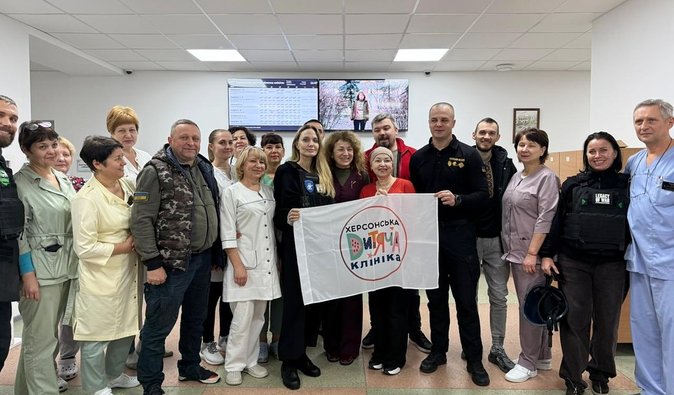 Анджеліна Джолі в Херсоні: медики показали унікальні кадри з актрисою