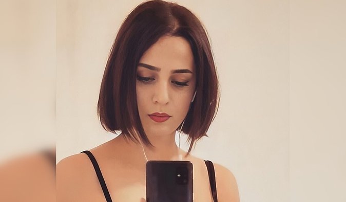 Гуляла без хіджабу: 33-річну жінку в Ірані засудили до 74 ударів батогом (фото)