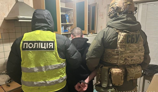 Прикрывались ребенком и работали на РФ: задержаны подозреваемые в теракте в Днепре (фото)