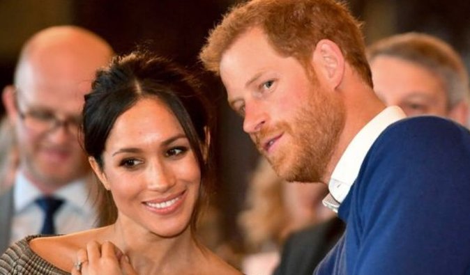 Принц Гарри стал первым за 125 лет членом королевской семьи, который женился не бритым