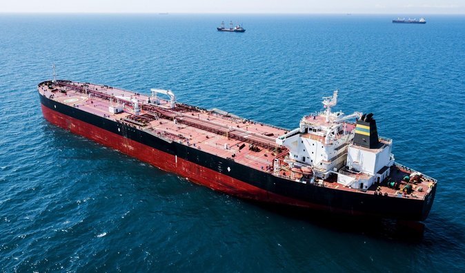 Нафта по $70 та нові ціни на АЗС України: експерти розповіли про наслідки відкриття Ормузької протоки