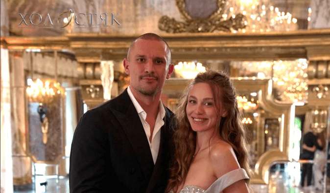 Цимбалюк засвітився з фіналісткою "Холостяка": переможниця шоу відреагувала (фото)